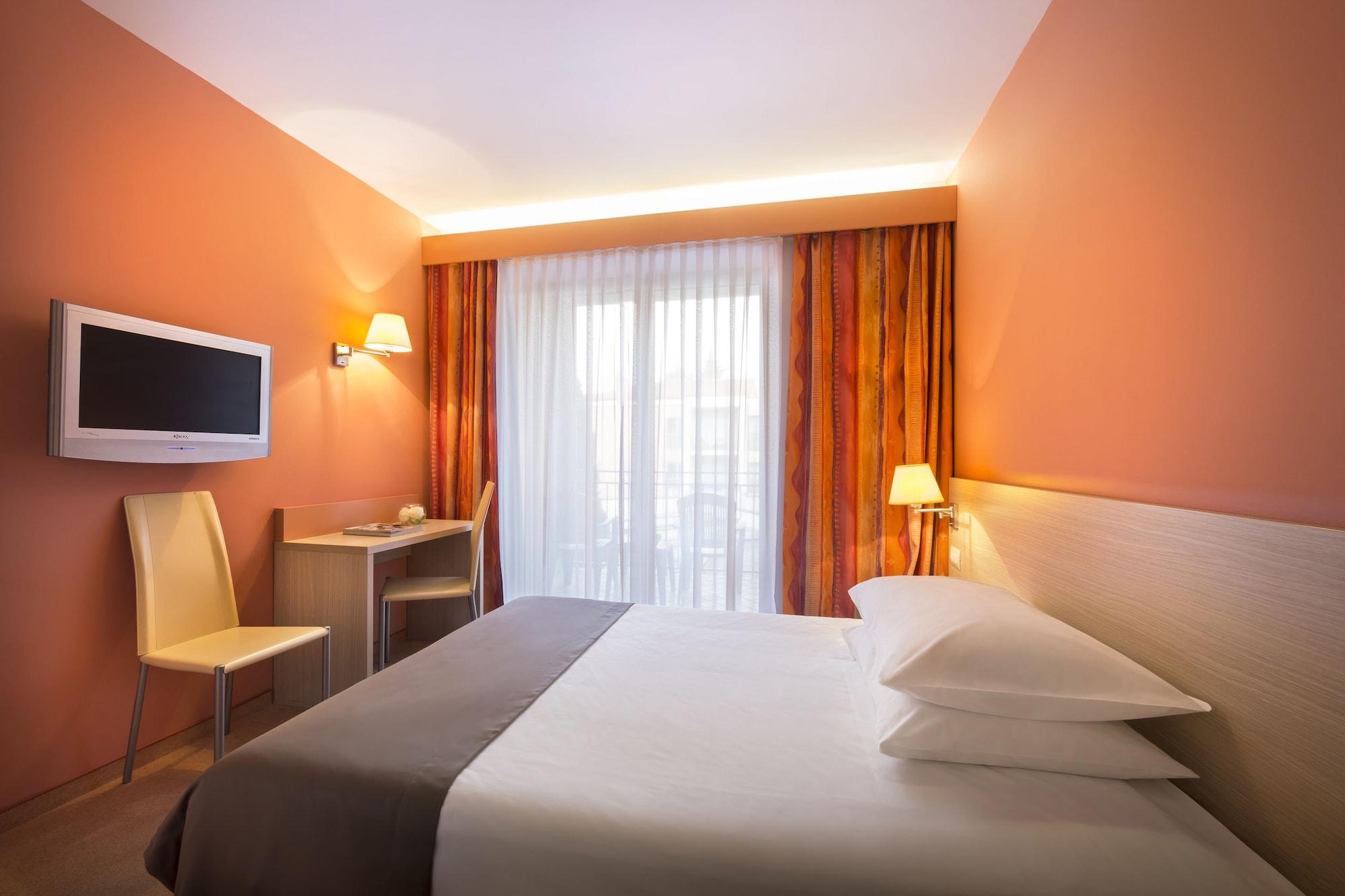 เรมิเซนส์ โฮเทล ลูซิยา Hotel ปอร์โตรอซ ภายนอก รูปภาพ